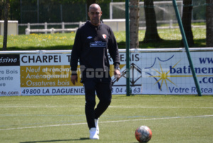 Peter Sampil pouvait être en colère après la rencontre. Peter Sampil pouvait être en colère après la rencontre.
