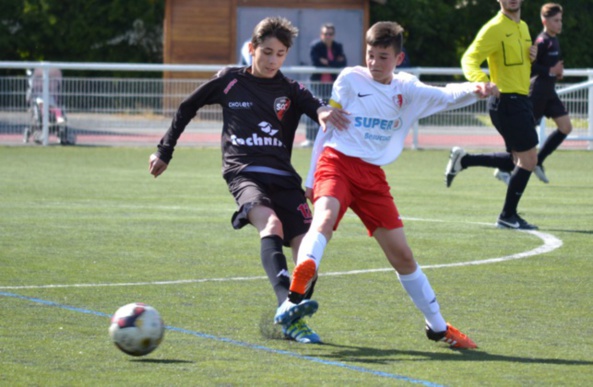 Jeunes à 11. Les U17 B et C continuent sur leur lancée alors que les U17 A sont freinés par Segré