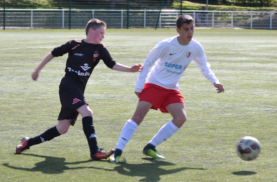 Jeunes à 11. Les U17 B et C continuent sur leur lancée alors que les U17 A sont freinés par Segré