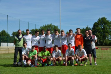 Jeunes à 11. Pas de défaite en U17 mais pas de victoire non plus Jeunes à 11. Pas de défaite en U17 mais pas de victoire non plus