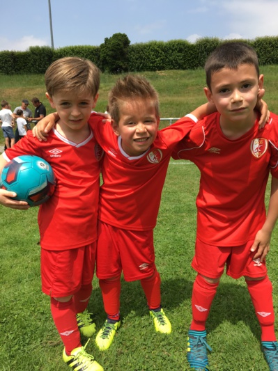 Pour maximiser le plaisir des enfants, les enfants composent eux-mêmes leur équipe : le PLAISIR avant tout.