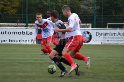 D1-D4. Les réservistes réalisent conjointement la passe de trois D1-D4. Les réservistes réalisent conjointement la passe de trois