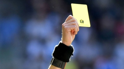 Devenir arbitre de football et continuer à jouer, pourquoi pas toi ? Devenir arbitre de football et continuer à jouer, pourquoi pas toi ?