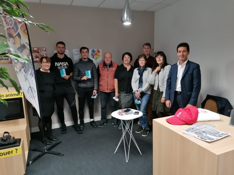 3 ème en partant de la gauche 3 ème en partant de la gauche