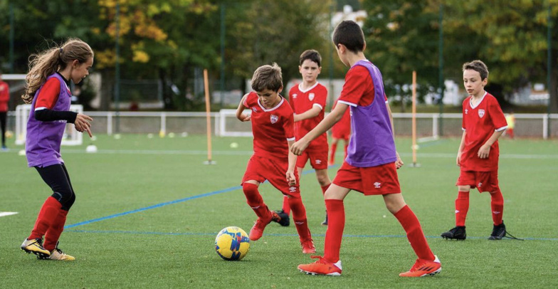 Reprise de l'Ecole de Football, la R1 démarre 2022 par une victoire. Les U15, U17 et U19 qualifiés en Coupe ! 