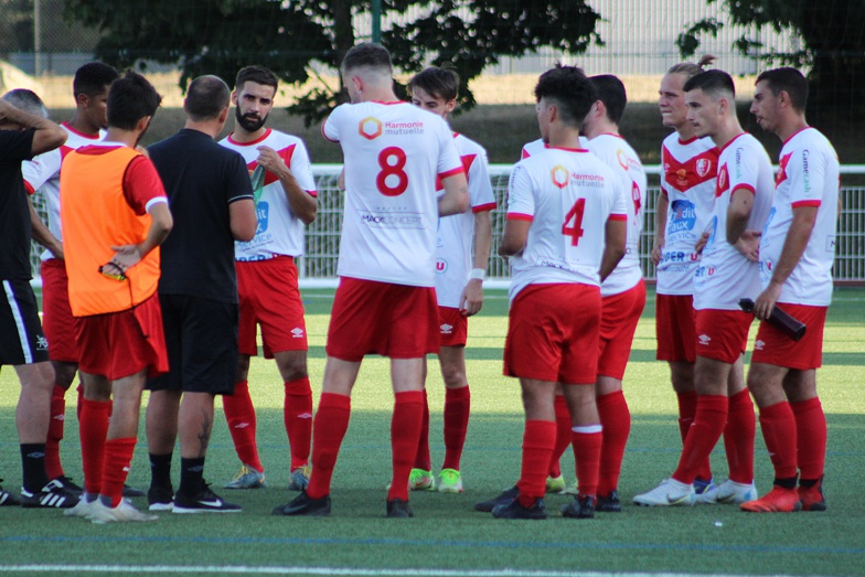 Une première victoire en amical pour le groupe séniors !