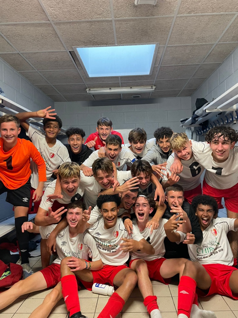 Fin de parcours historique pour nos séniors F, qualification de la N3 et R3, un sans faute pour la Préformation et la Formation ! Fin de parcours historique pour nos séniors F, qualification de la N3 et R3, un sans faute pour la Préformation et la Formation !