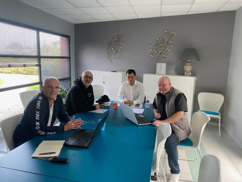 Le Comité de Direction à la rencontre de nos salariés ! Le Comité de Direction à la rencontre de nos salariés !