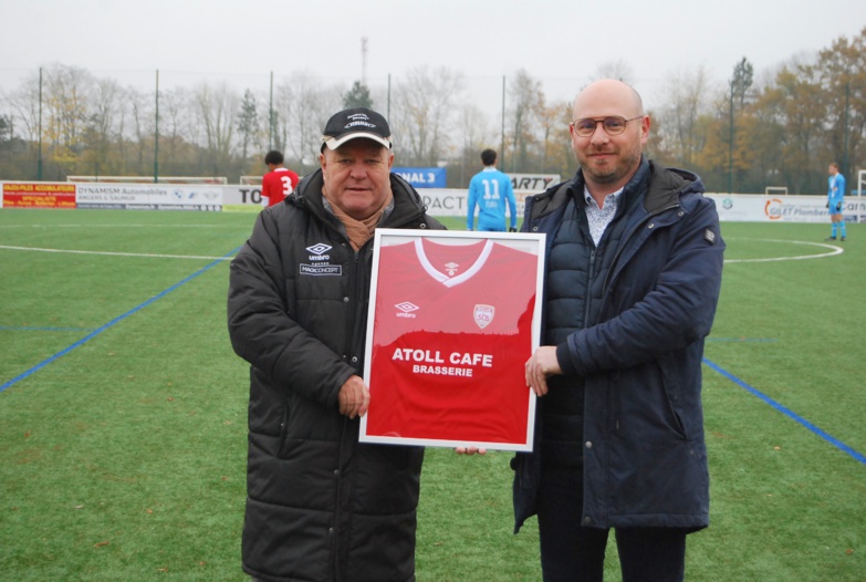 Officiel les U17 montent en R1, l'Atoll Café Brasserie nouveau sponsor ! Officiel les U17 montent en R1, l'Atoll Café Brasserie nouveau sponsor !