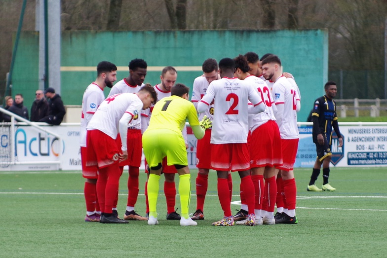 Un bon point pour la N3, les féminines s'imposent en challenge, résultats mitigés pour le football à 11 jeunes ! Un bon point pour la N3, les féminines s'imposent en challenge, résultats mitigés pour le football à 11 jeunes !