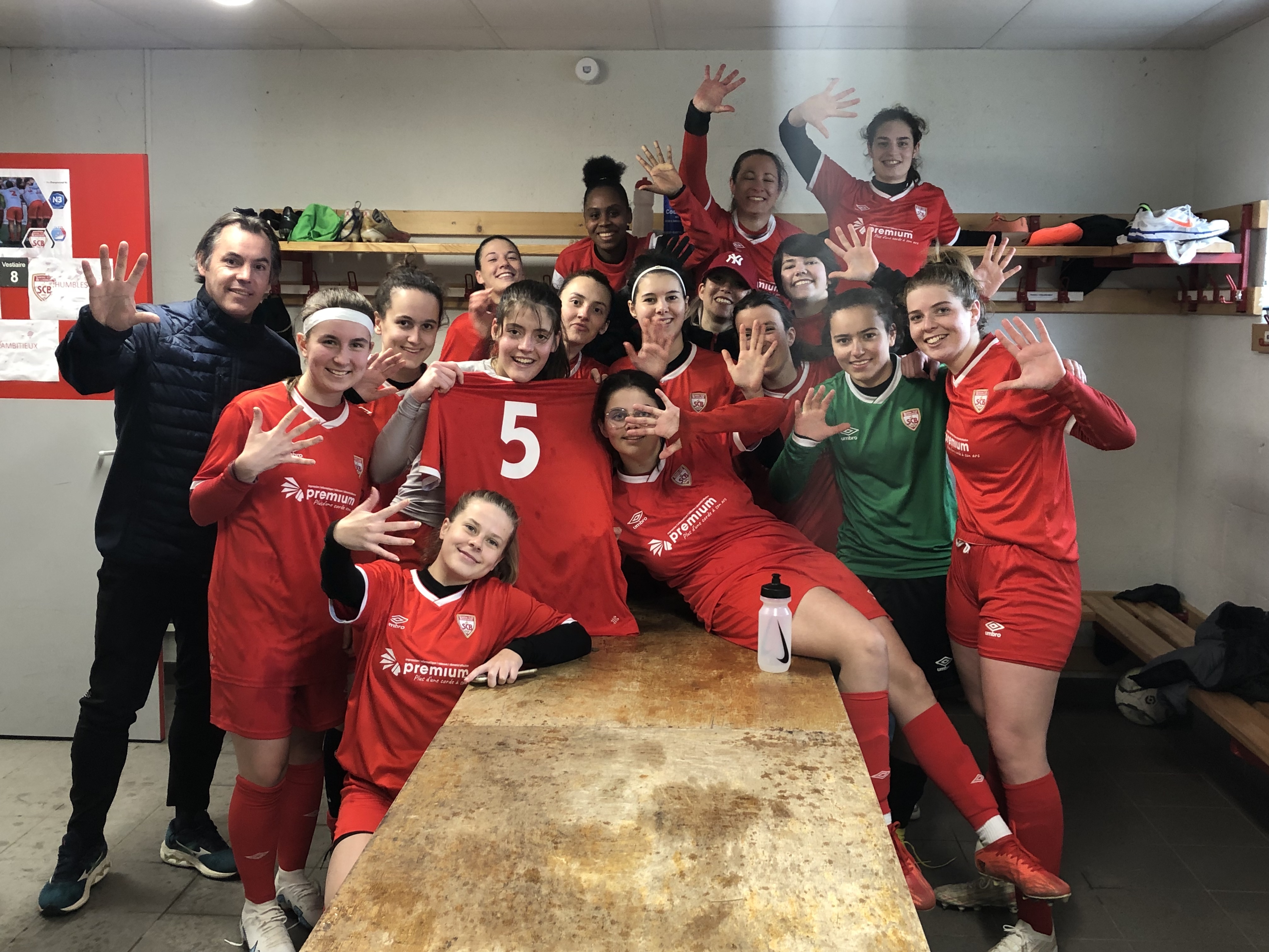 5 buts pour la 10ème victoire de nos séniors féminines, les U19 s'imposent au Mans, week-end mitigé en sénior !
